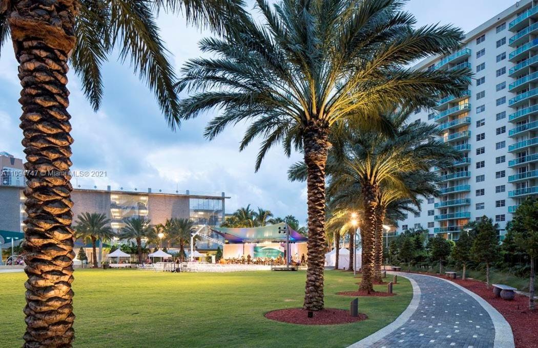Appartamento Disfruta Sunny Isles Ocean 1206 Str-02816 Miami Beach Esterno foto